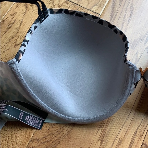 Victoria secret lined Demi - Picture 5 of 6